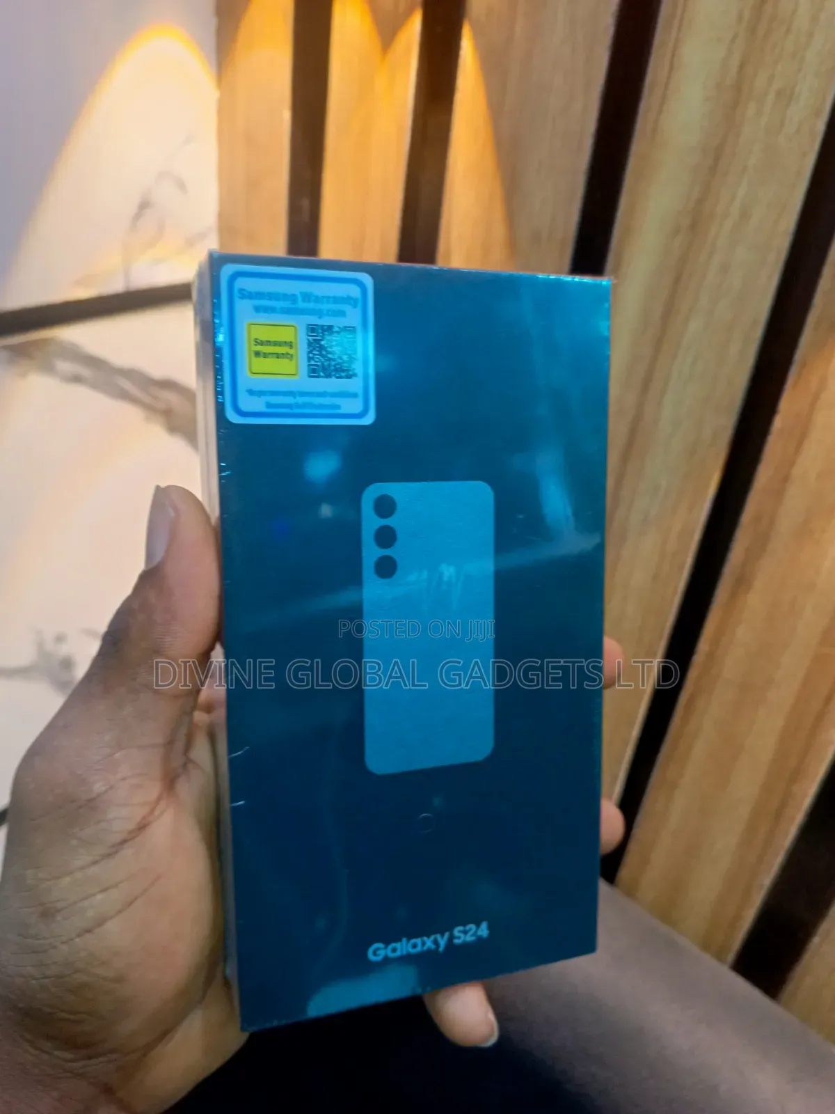 New Samsung Galaxy S24 256 GB Red