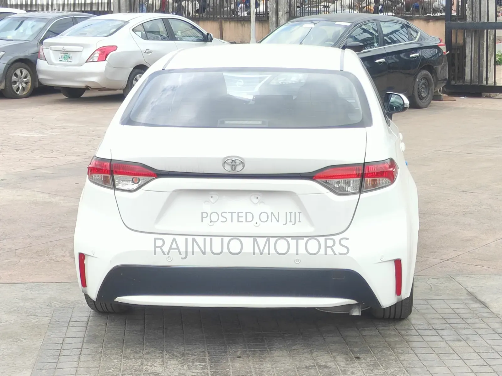 Toyota Corolla LE 2022 White