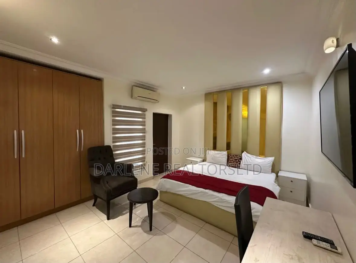 2bdrm Townhouse / Terrace in Lekki Phase 1 for rent