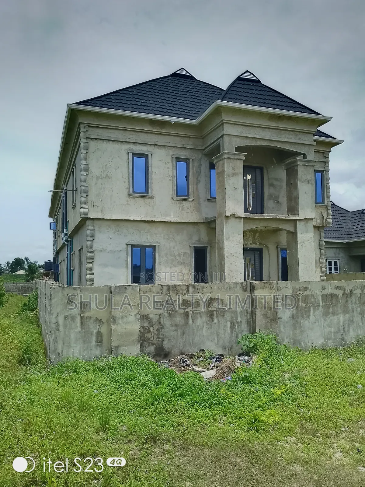 5bdrm Duplex in Oko Afo for sale