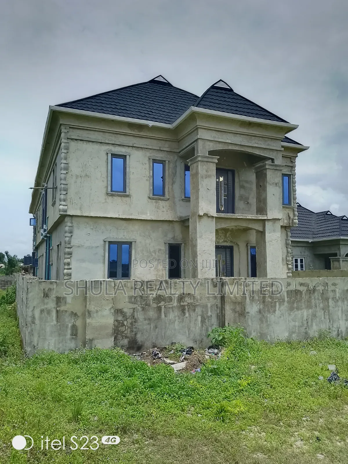 5bdrm Duplex in Oko Afo for sale
