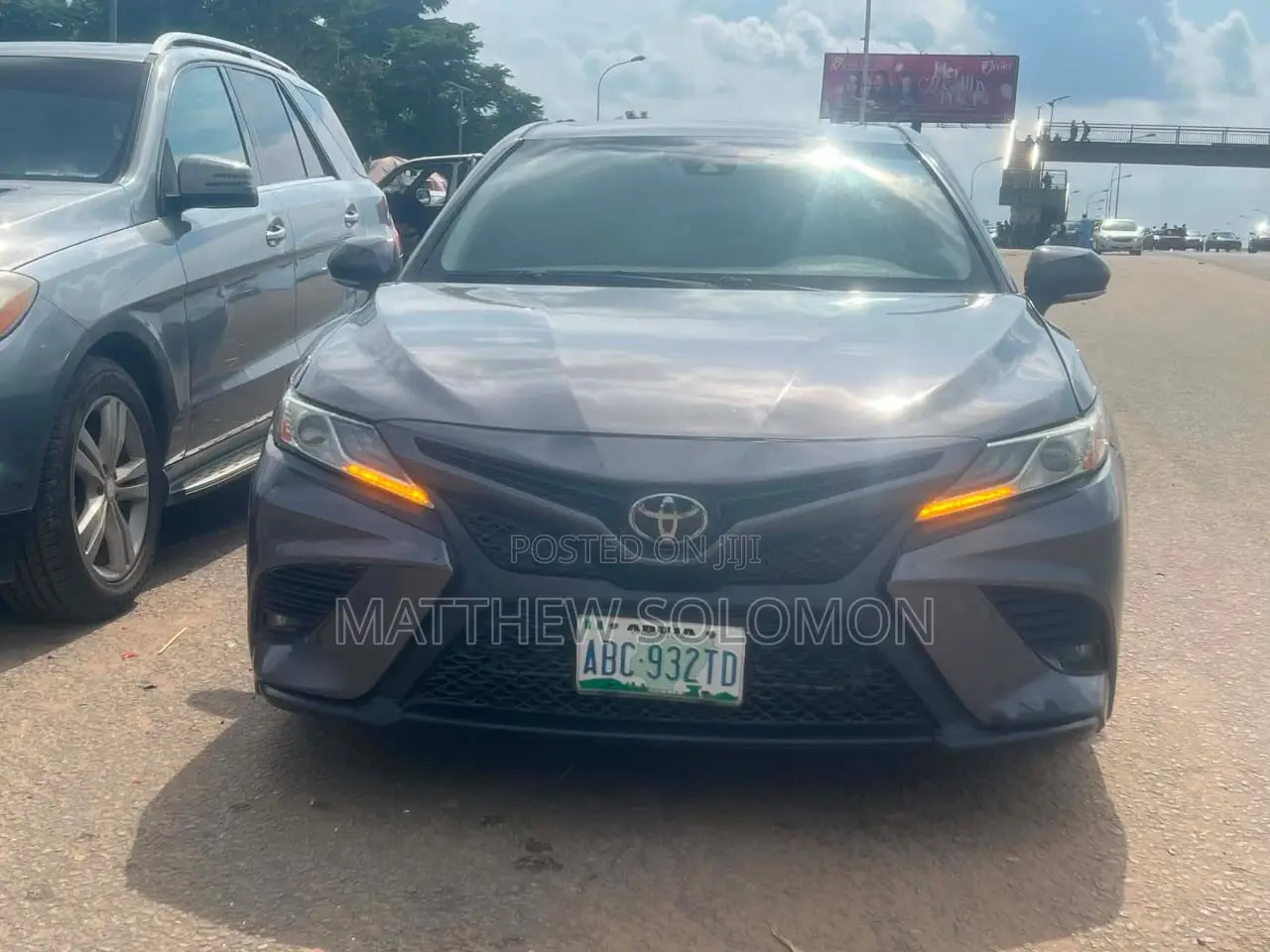 Toyota Camry SE FWD (2.5L 4cyl 8AM) 2018 Gray