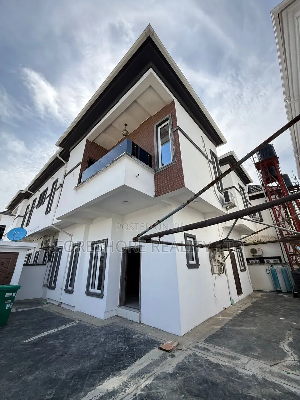 4bdrm Duplex in Ikota Gra for rent