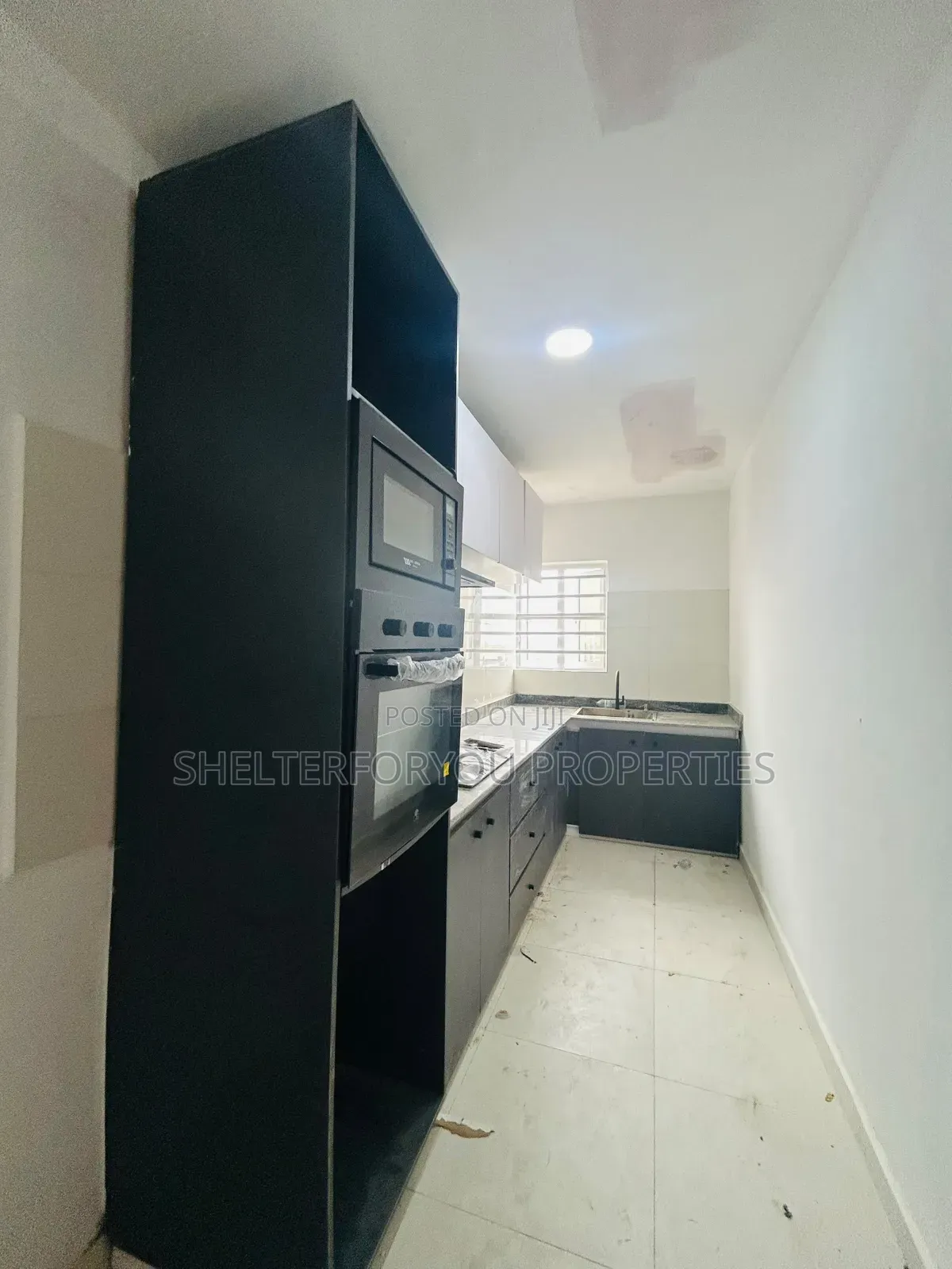 2bdrm Apartment in Lekki Phase 1 for rent