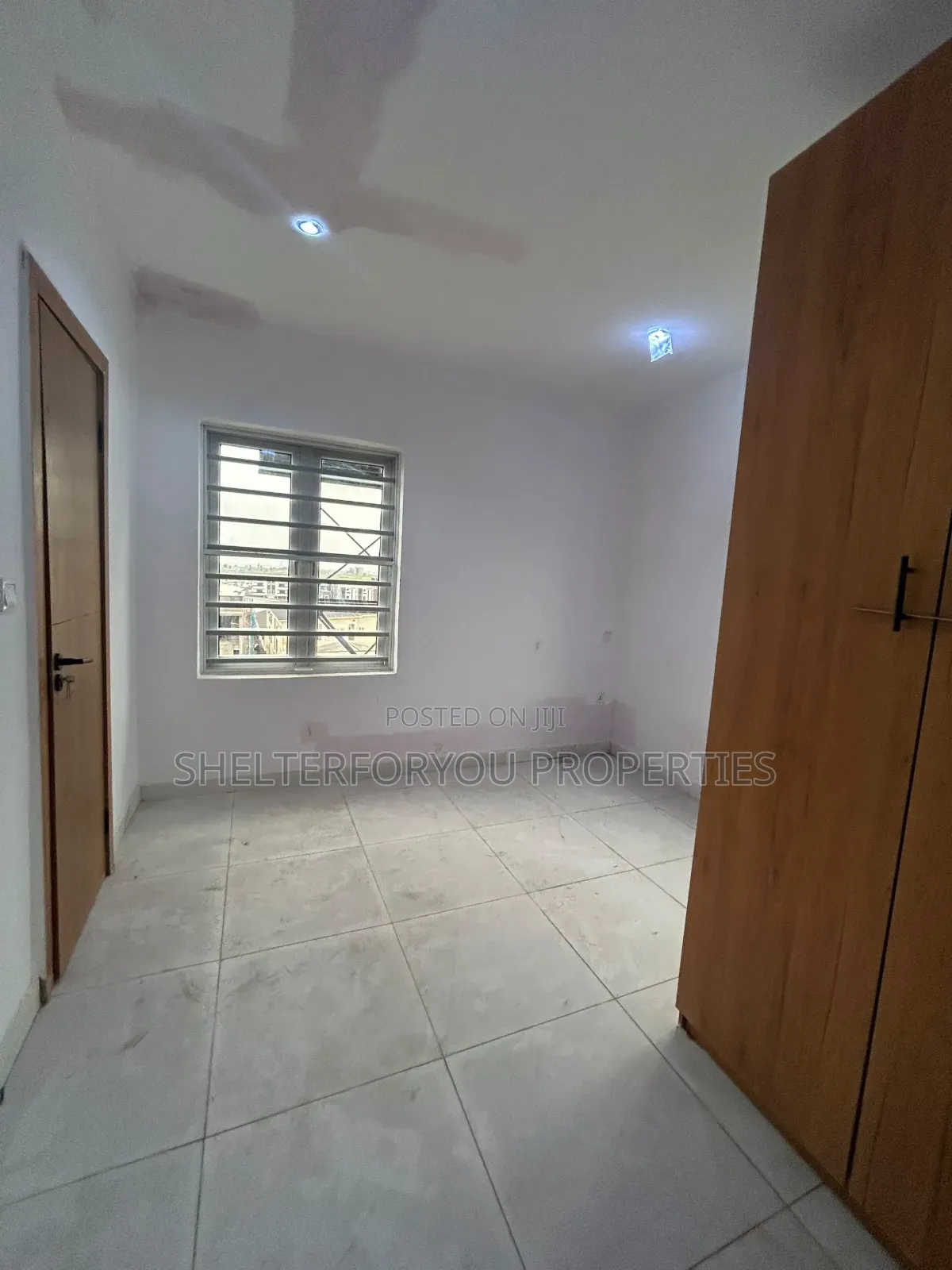 2bdrm Apartment in Lekki Phase 1 for rent