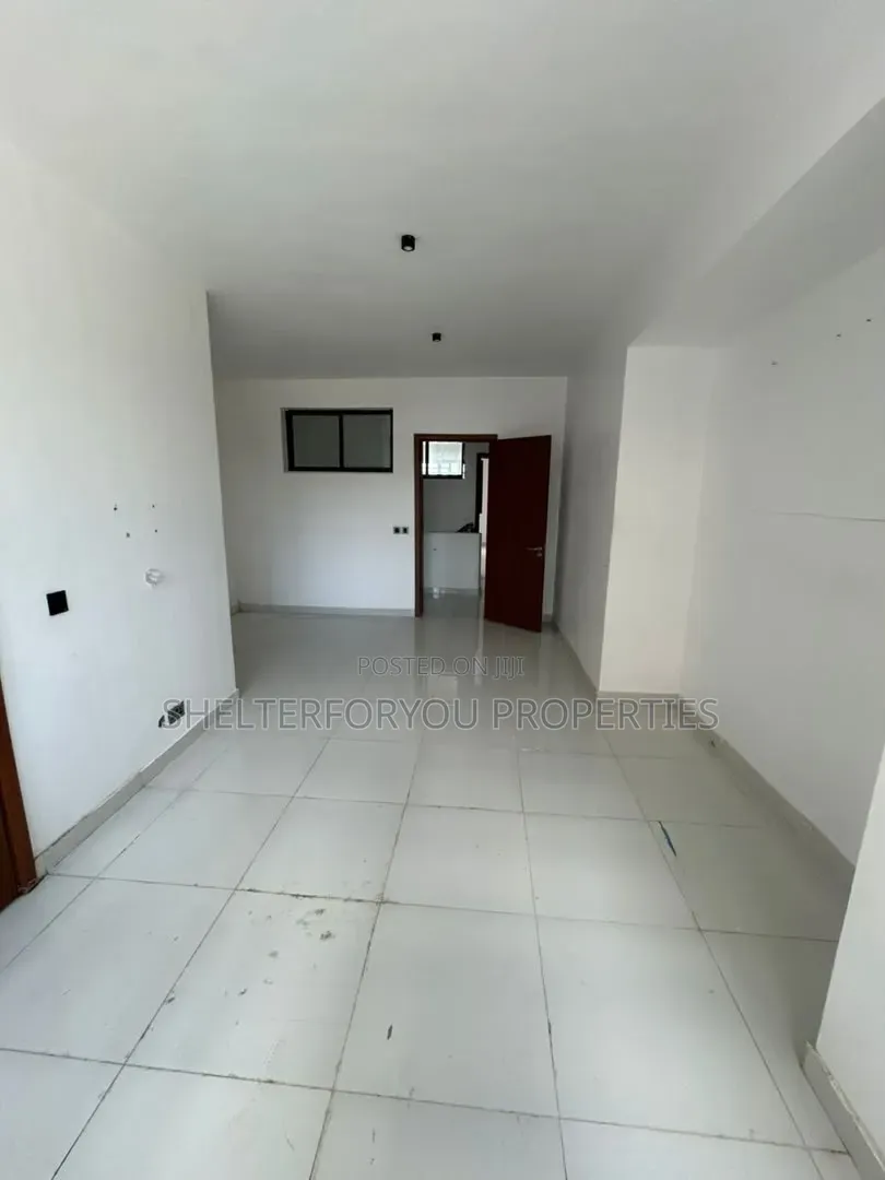 2bdrm Maisonette in Lekki Phase 1 for rent