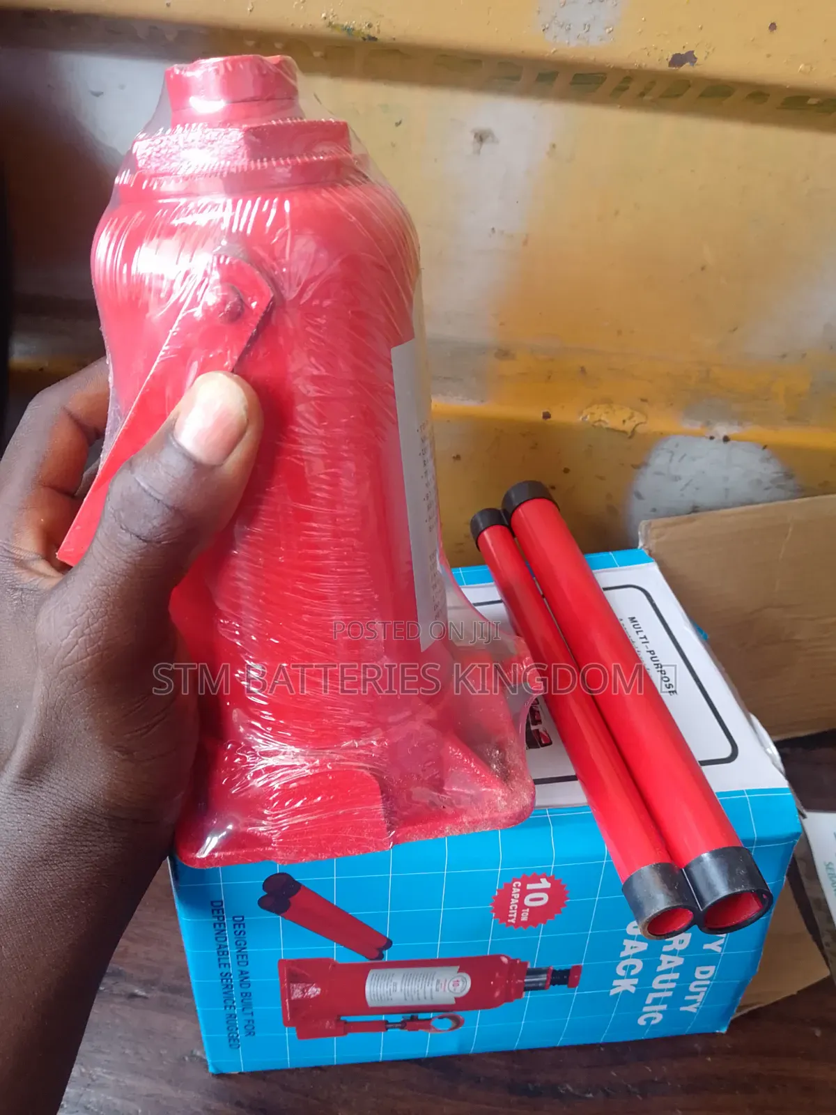 Motor Jack an Fire Extinguisher