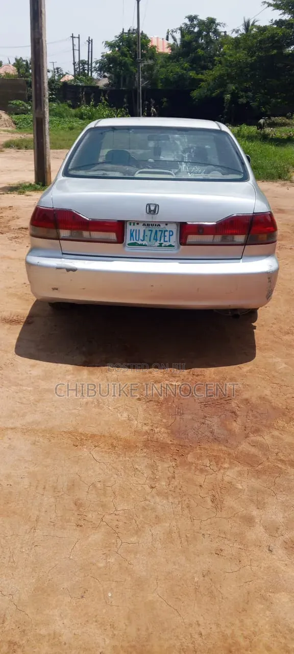 Honda Accord 2000 Silver