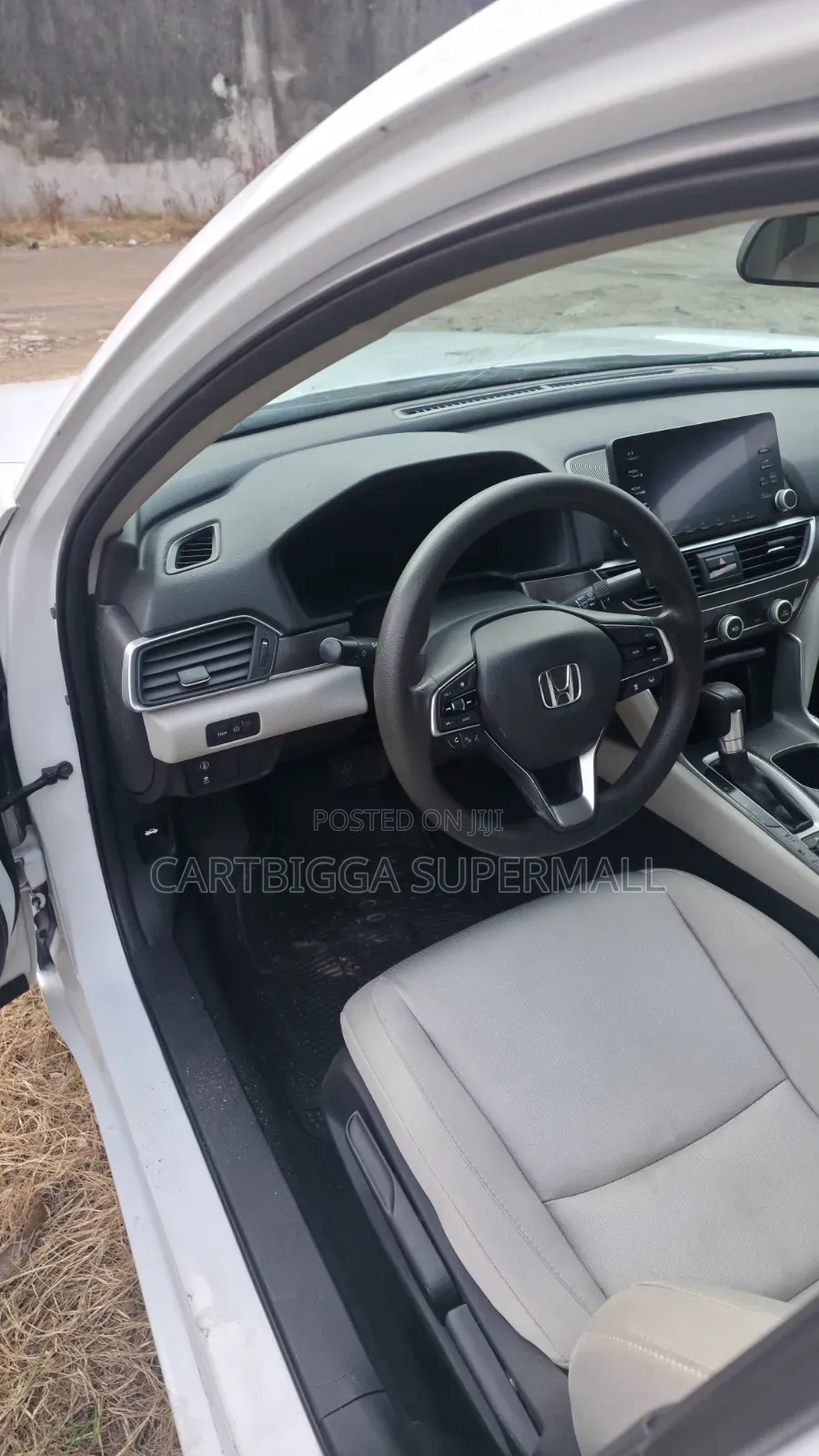 Honda Accord LX (1.5L 4cyl Turbo CVT) 2019 White