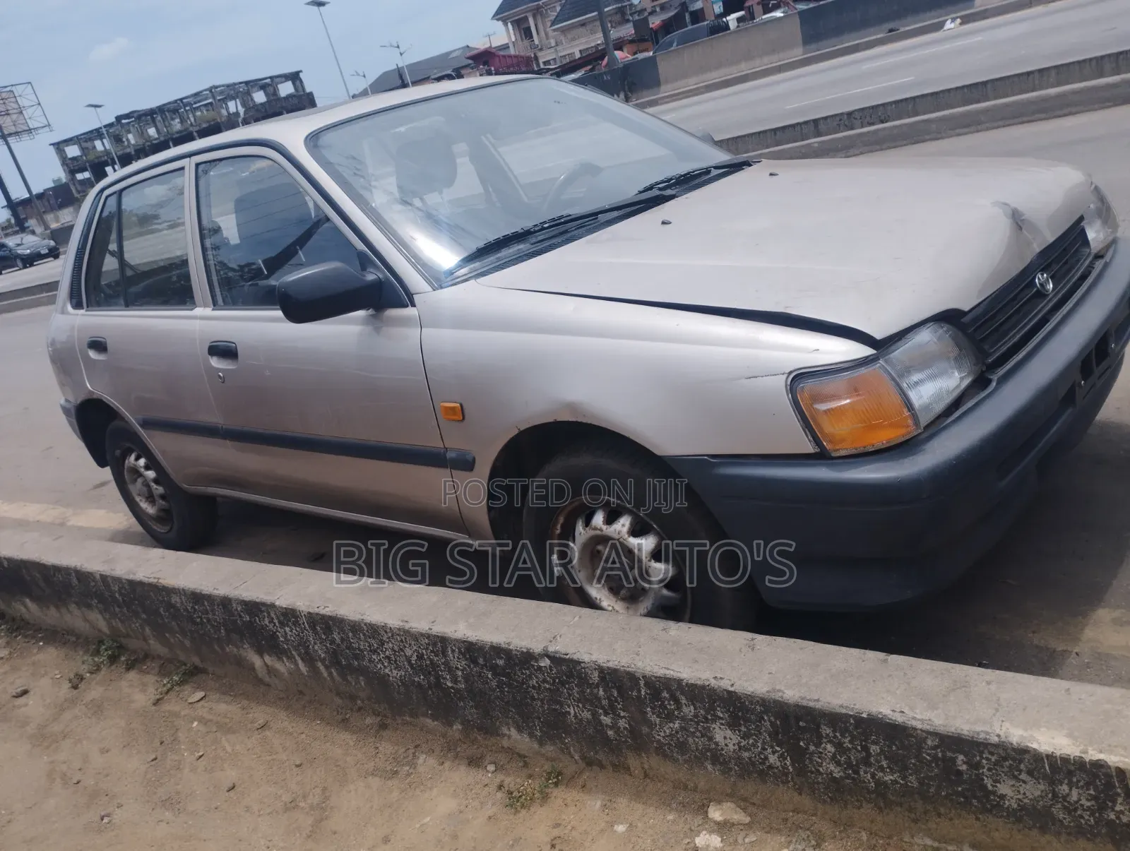 Toyota Starlet 1999 Brown