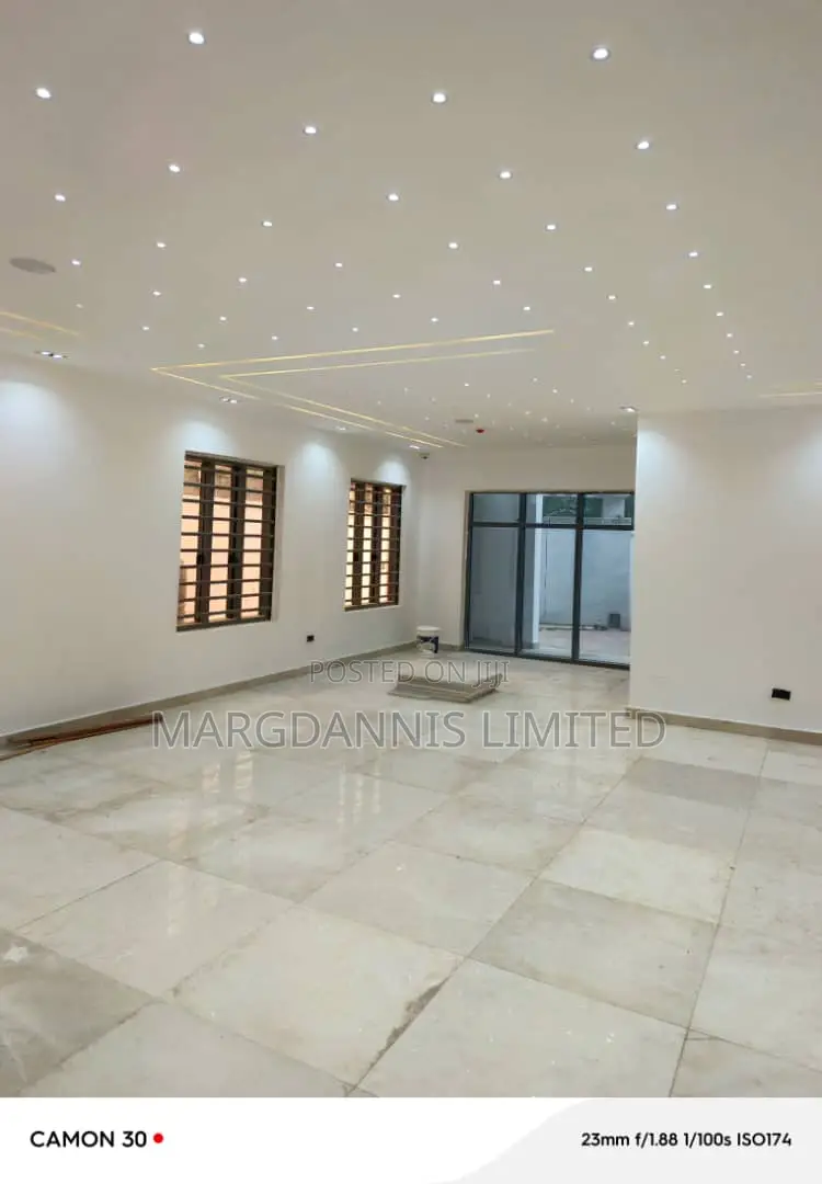 Furnished 7bdrm Mansion in Ikeja for sale