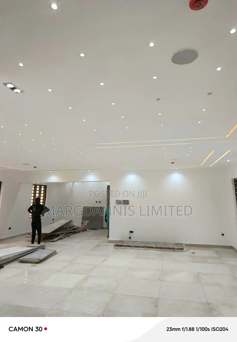 Furnished 7bdrm Mansion in Ikeja for sale