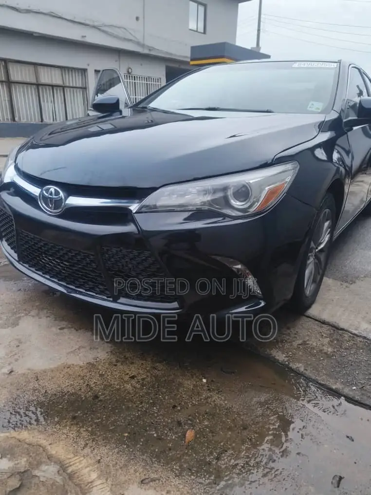 Toyota Camry SE 4dr Sedan (2.5L 4cyl 6A) 2017 Black