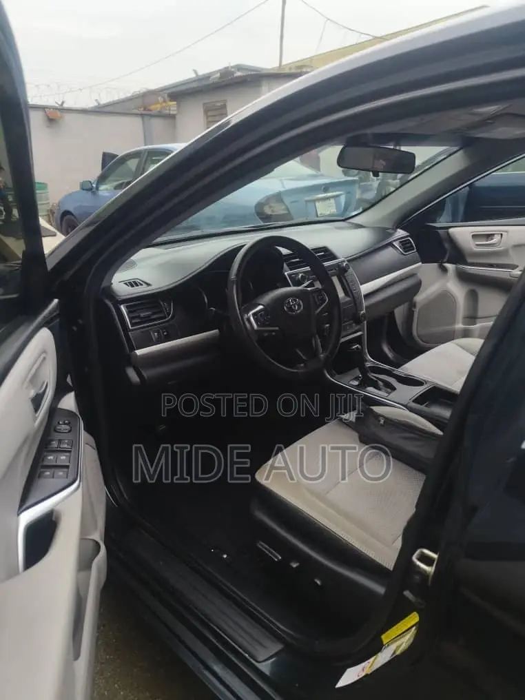 Toyota Camry SE 4dr Sedan (2.5L 4cyl 6A) 2017 Black