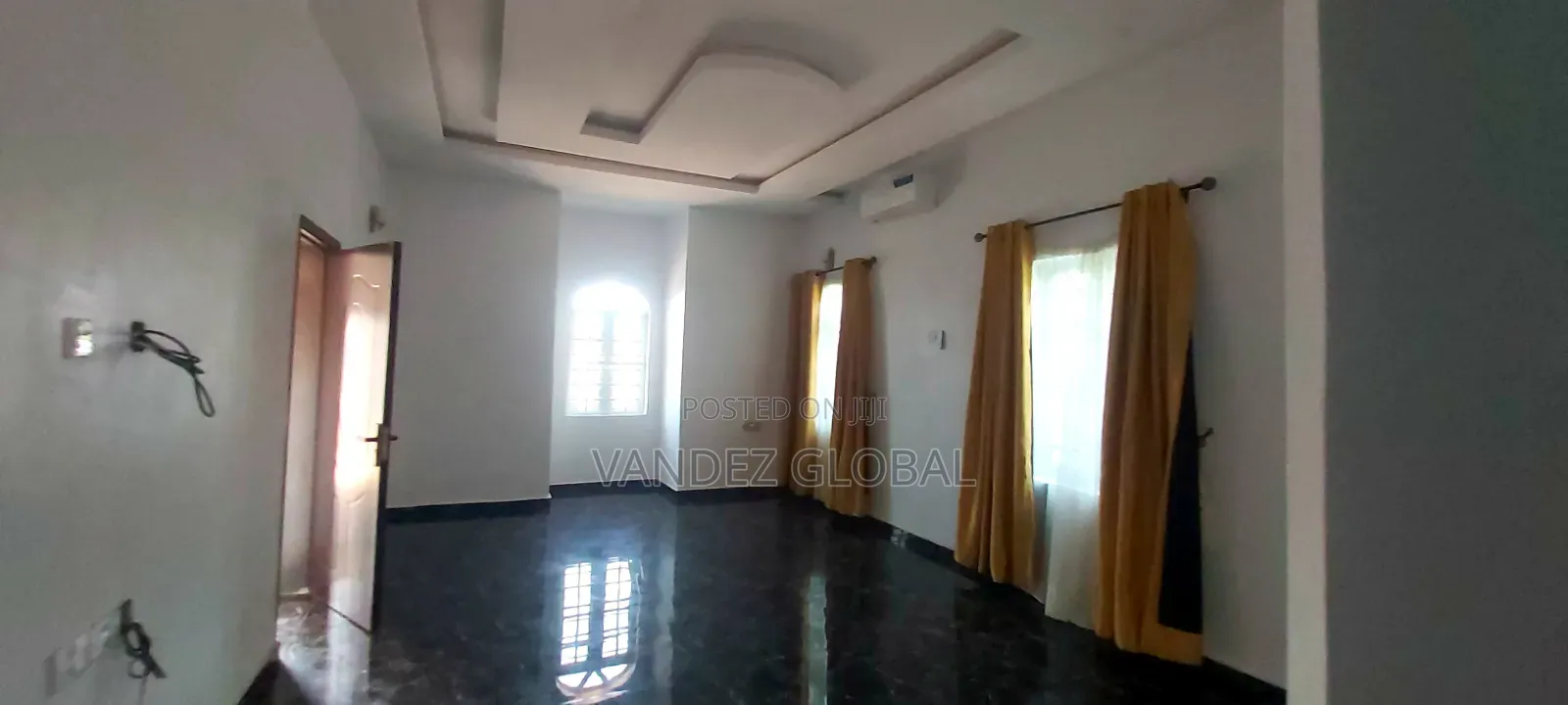 4bdrm Bungalow in Lekki for sale