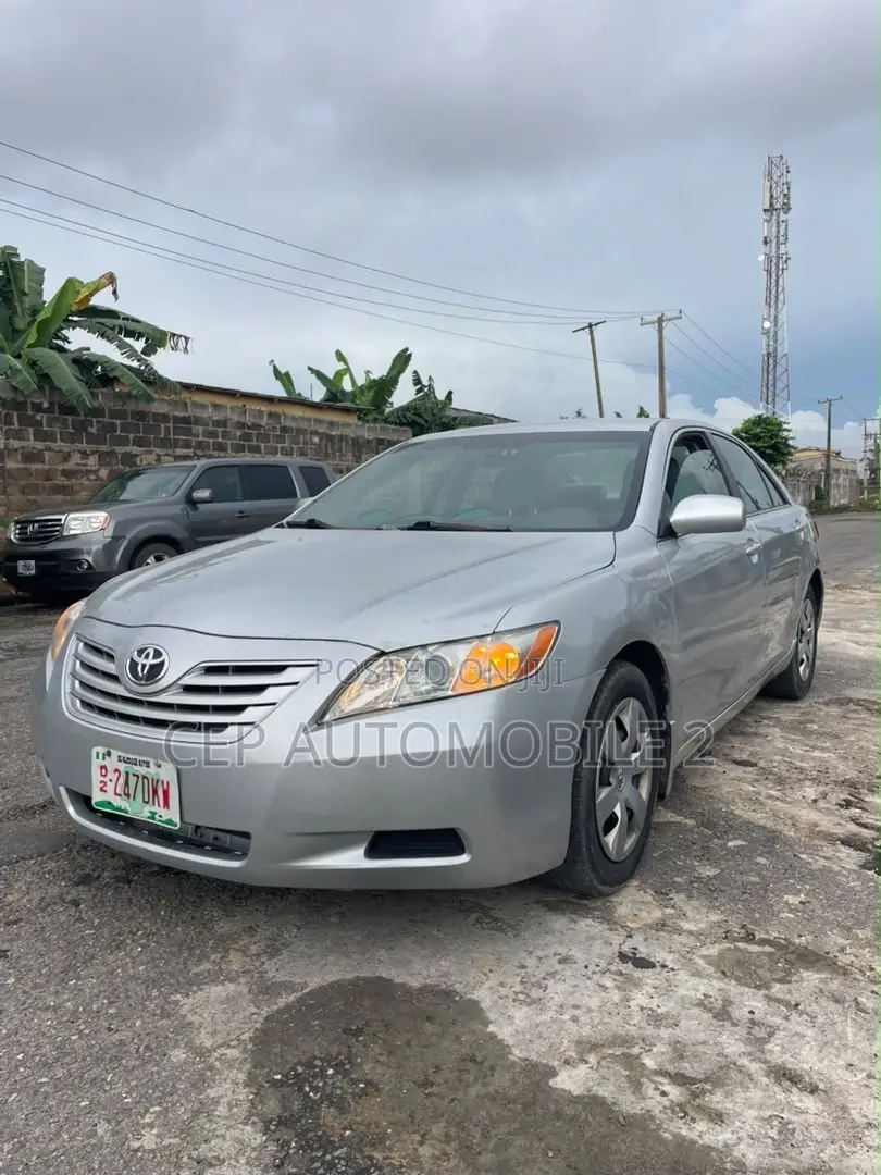 Toyota Camry LE 4dr Sedan (2.4L 4cyl 5A) 2007 Silver