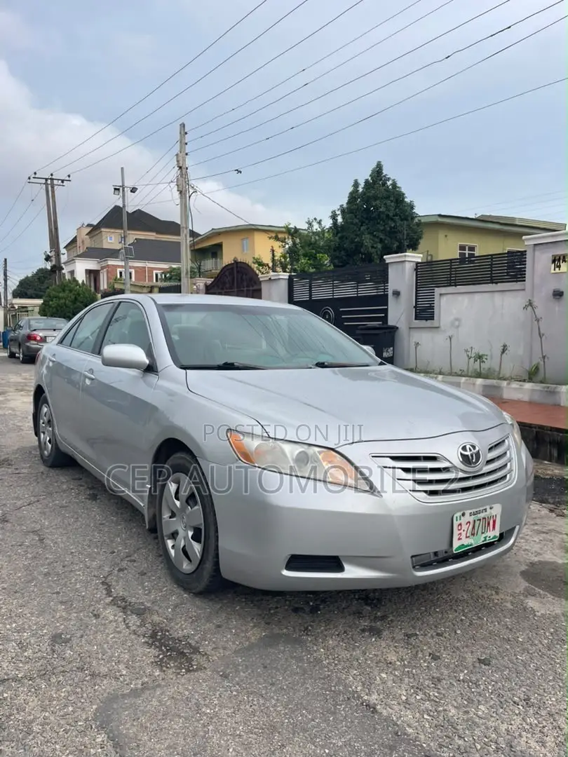 Toyota Camry LE 4dr Sedan (2.4L 4cyl 5A) 2007 Silver