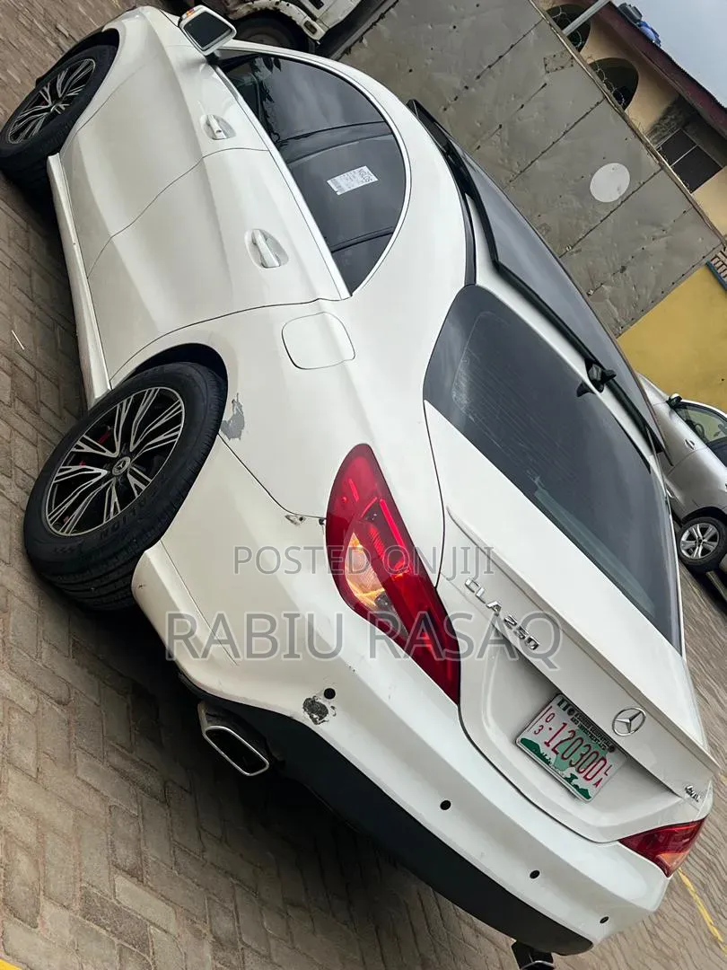 Mercedes-Benz GLA 250 2016 White