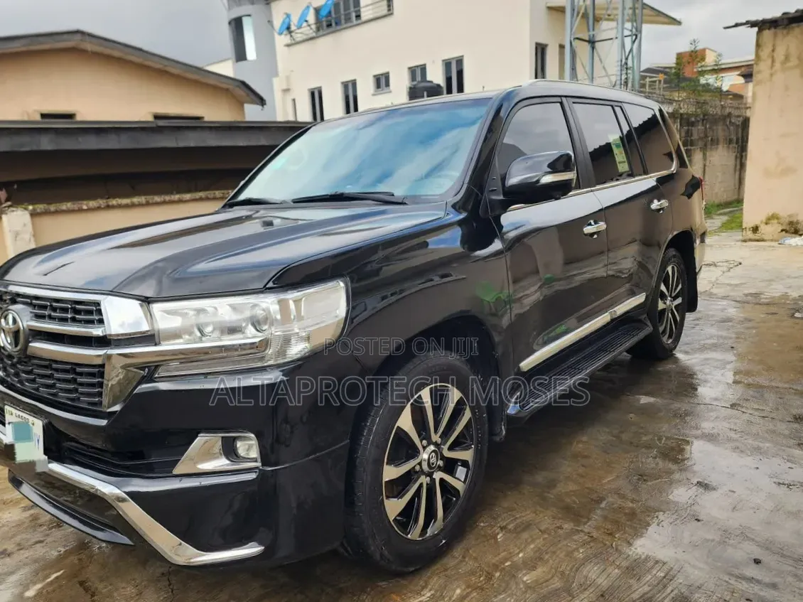 Toyota Land Cruiser 4.0 V6 GXR 2020 Black