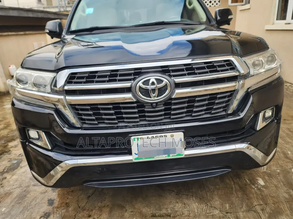 Toyota Land Cruiser 4.0 V6 GXR 2020 Black
