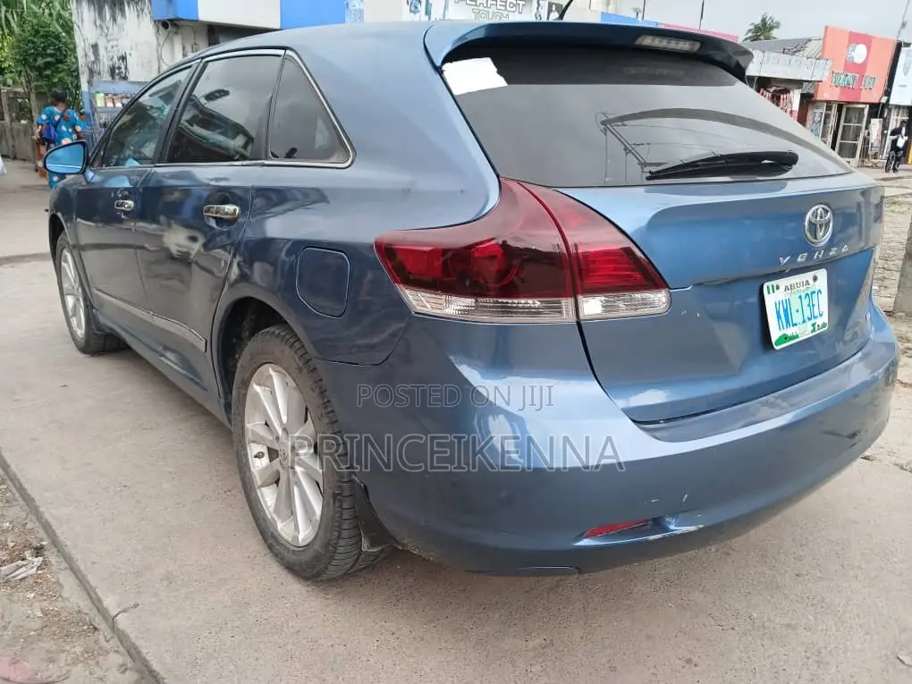 Toyota Venza 2010 Blue