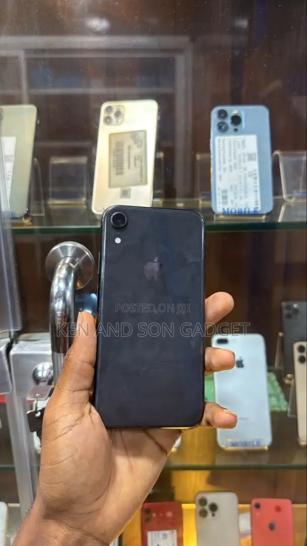 Apple iPhone XR 64 GB Black