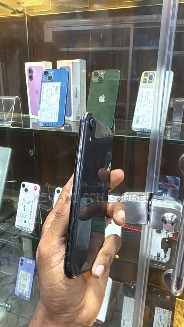 Apple iPhone XR 64 GB Black