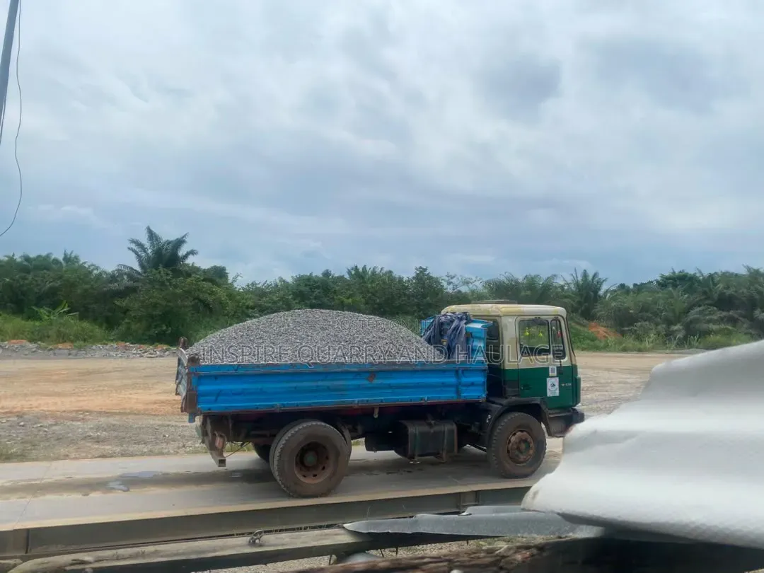 12 Ton Tipper of 1/2" Granite for Concrete Work– Wholesale Rates