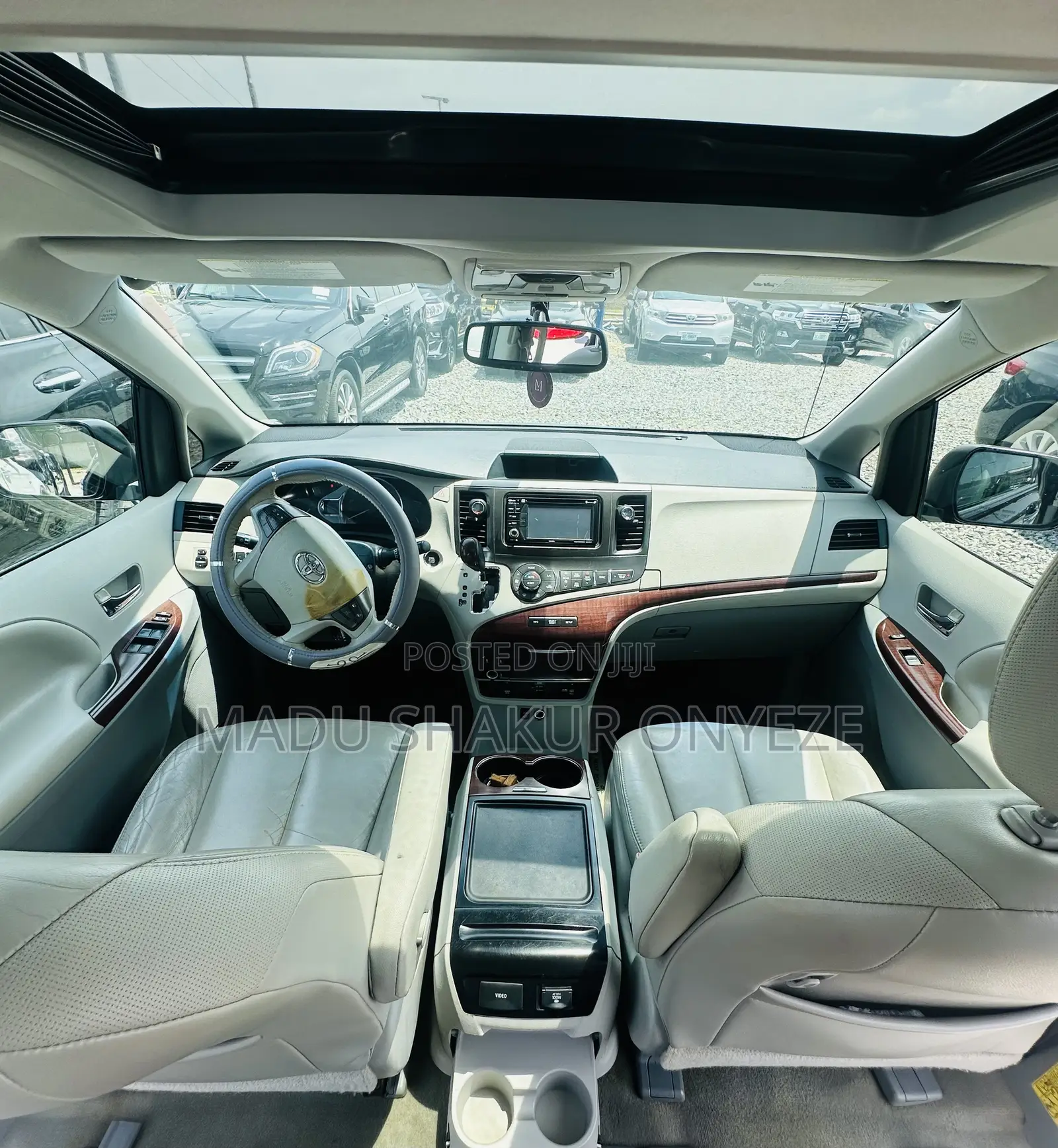 Toyota Sienna XLE FWD 8-Passenger 2013 Black