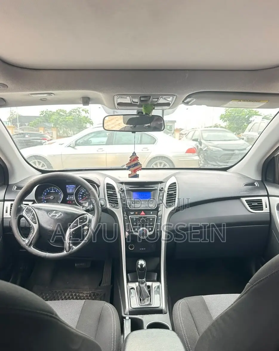 Hyundai Elantra 2013 Silver