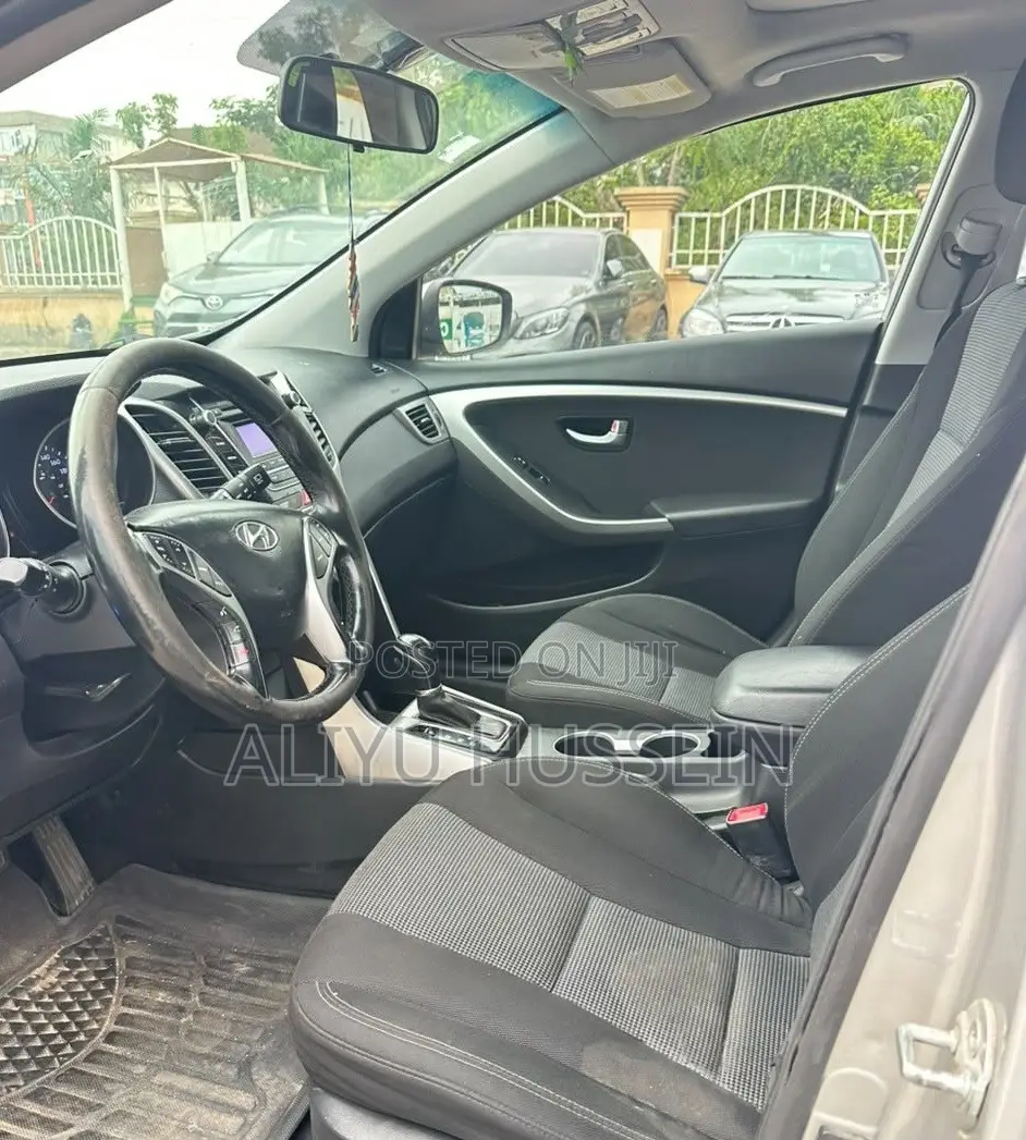 Hyundai Elantra 2013 Silver