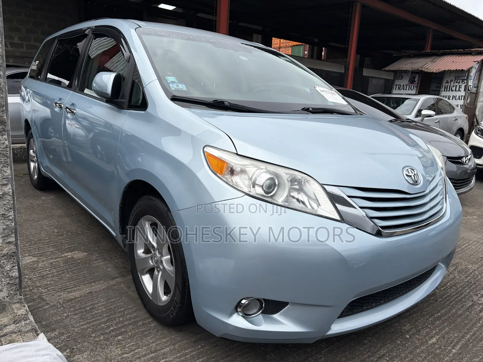 Toyota Sienna LE 8-Passenger 4dr Minivan (3.5L 6cyl 6A) 2015 Blue