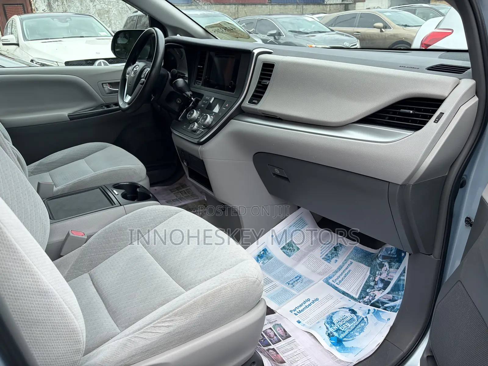 Toyota Sienna LE 8-Passenger 4dr Minivan (3.5L 6cyl 6A) 2015 Blue