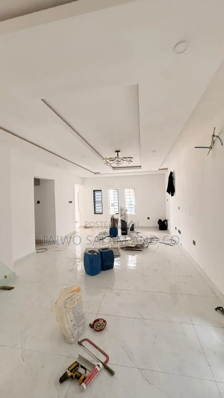 4bdrm Duplex in Basorun for sale