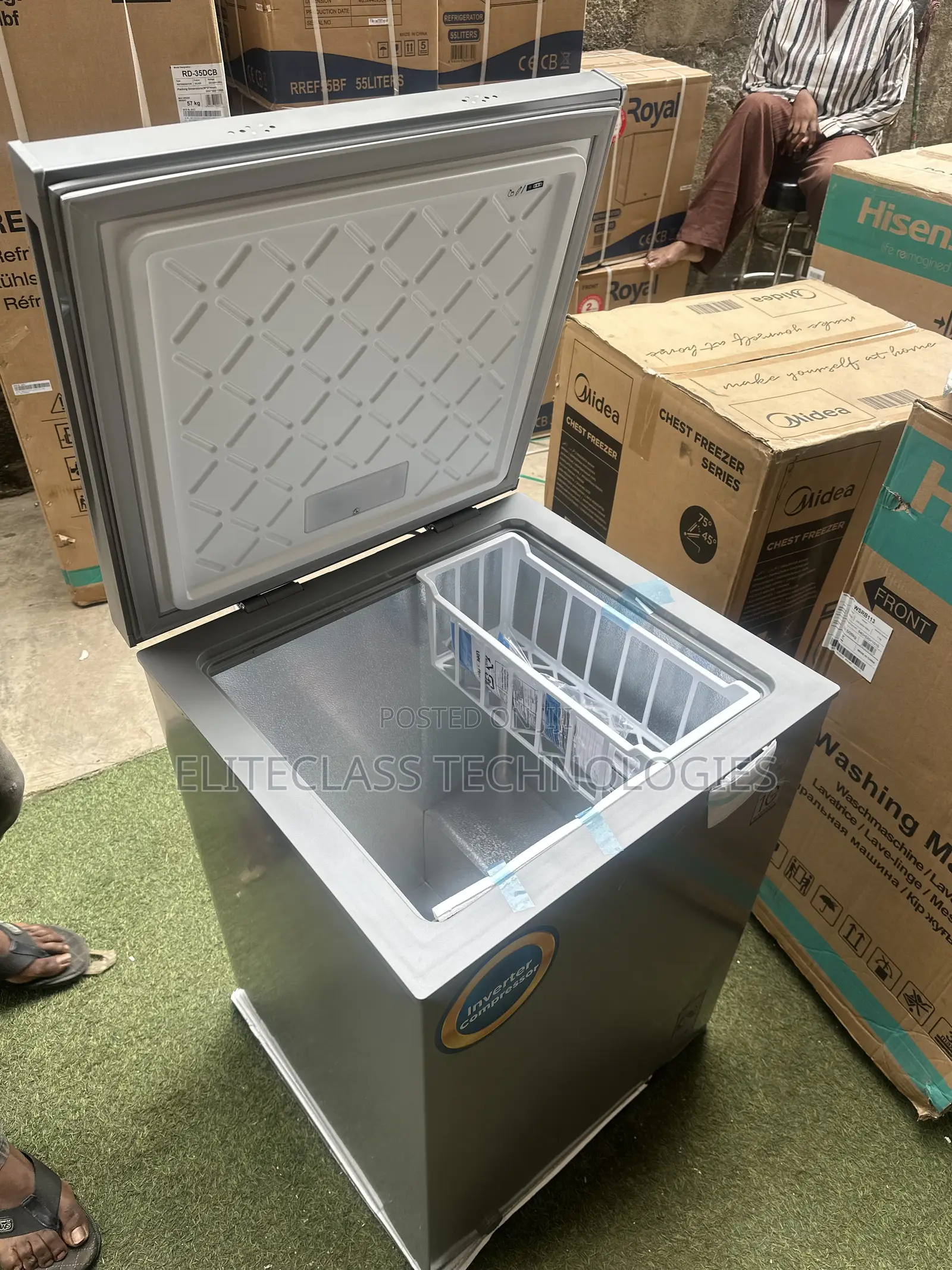 Midea MDRC265FZG43D 142-Litre Freezer