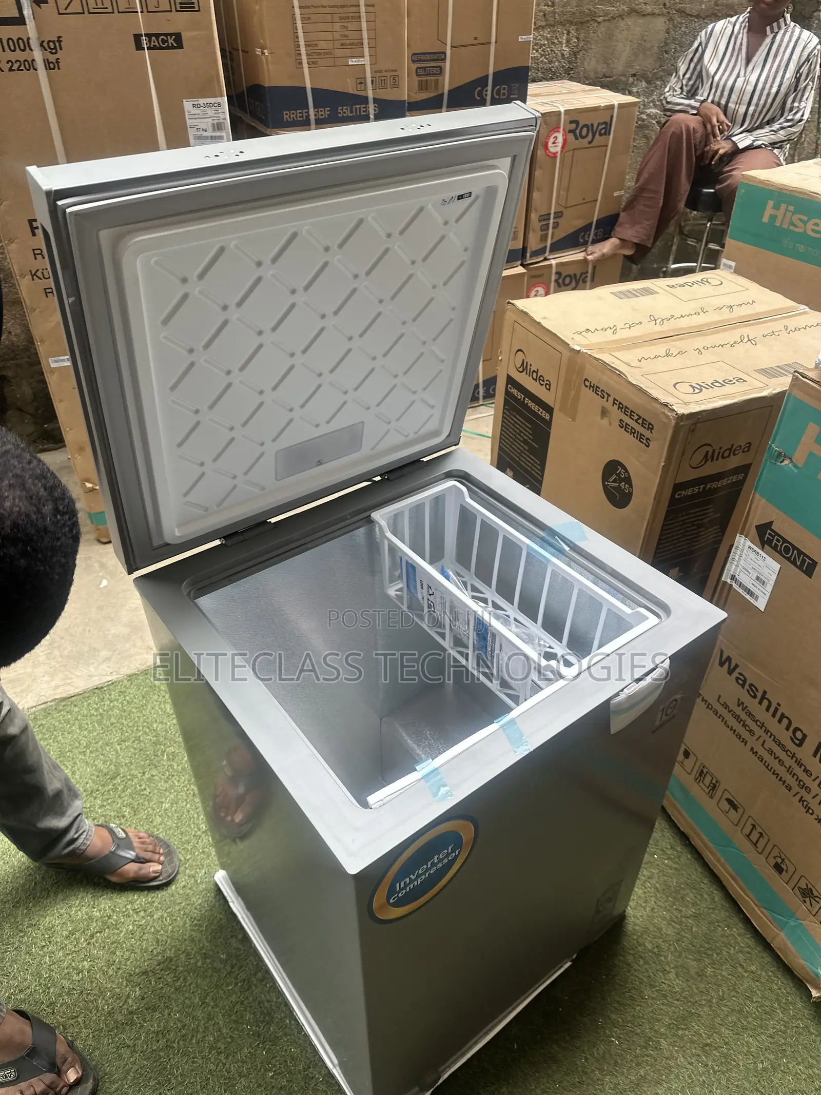 Midea MDRC265FZG43D 142-Litre Freezer