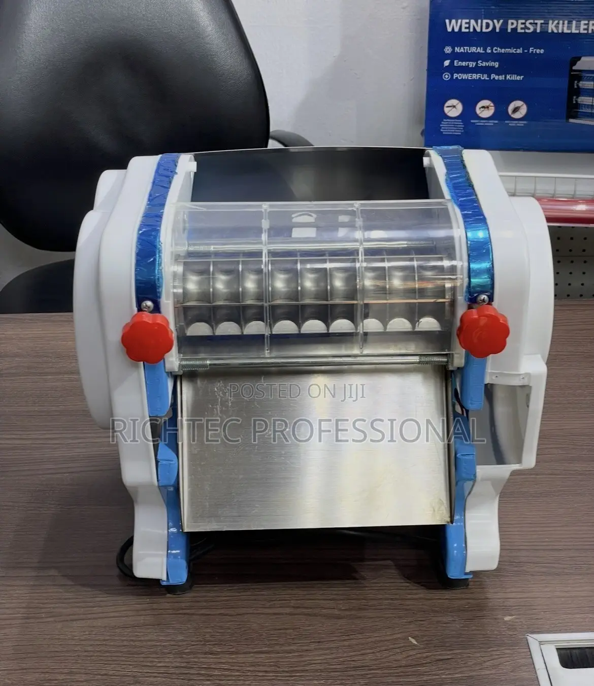 Electric Noodle Pasta Maker /Tabletop Commercial Dough Press Machine