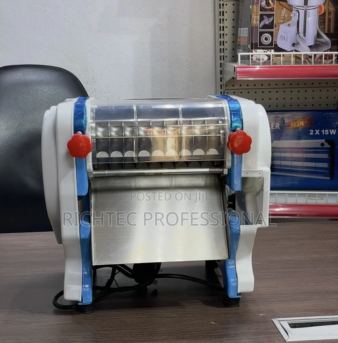 Electric Noodle Pasta Maker /Tabletop Commercial Dough Press Machine