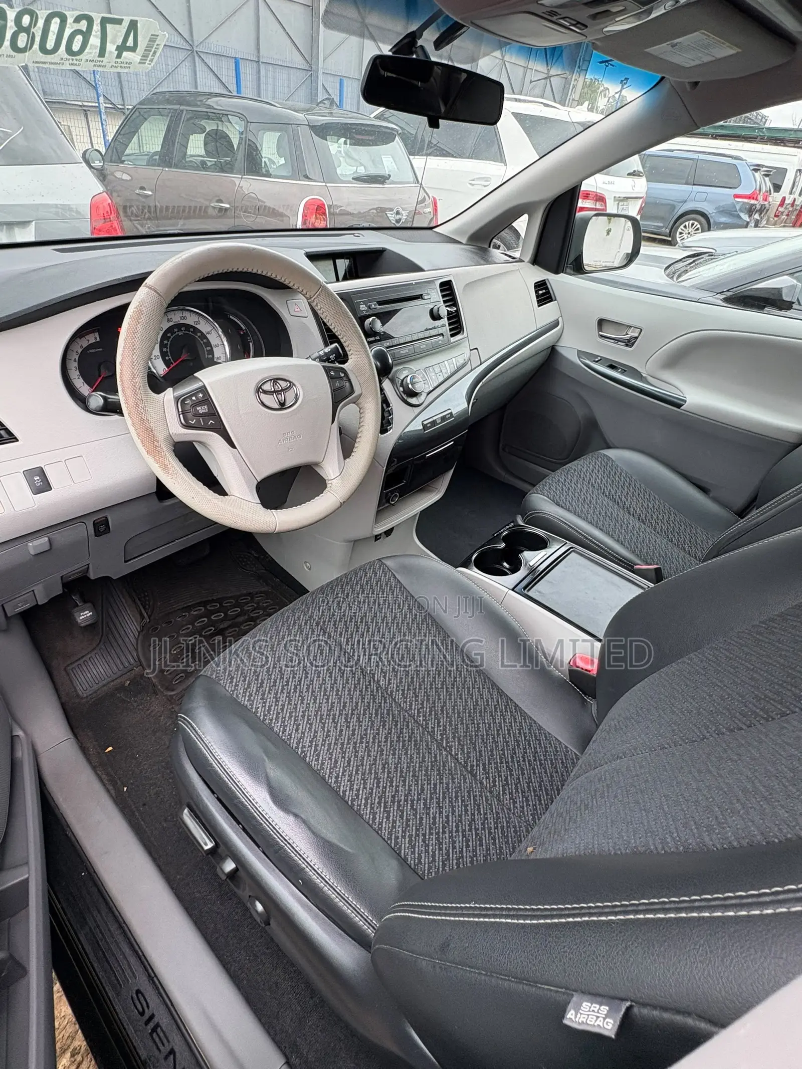 Toyota Sienna SE 8 Passenger 2012 Black