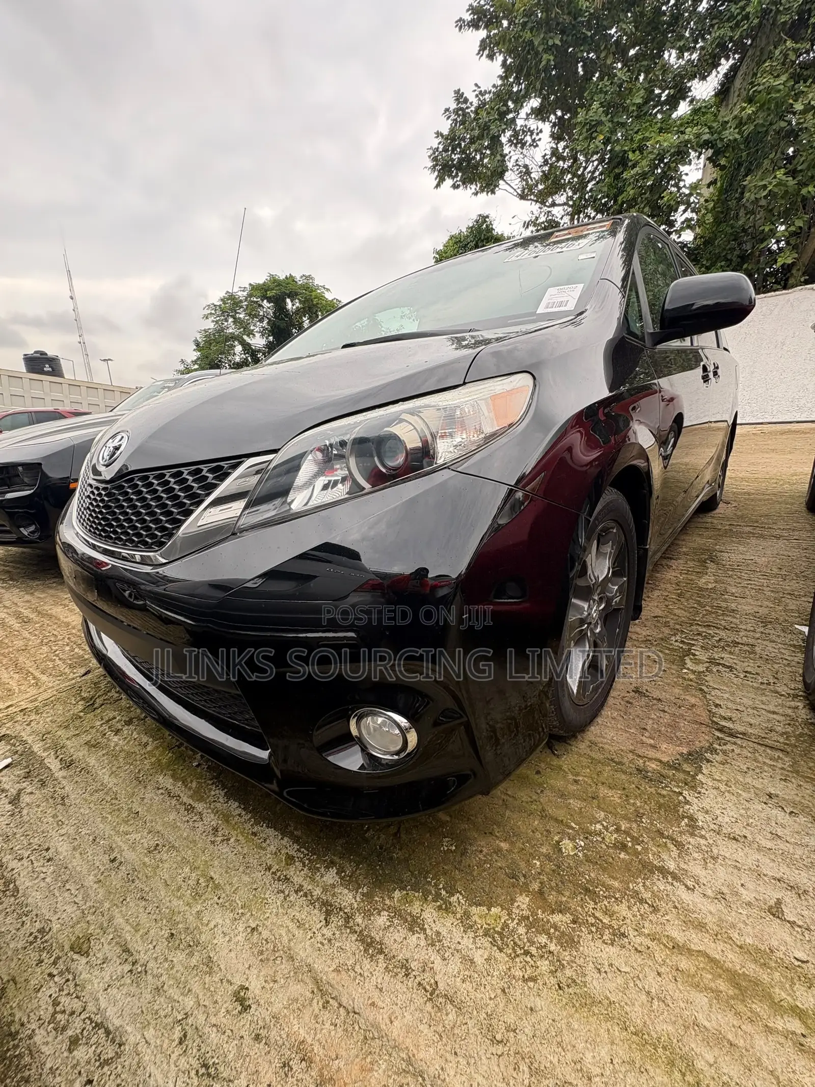 Toyota Sienna SE 8 Passenger 2012 Black