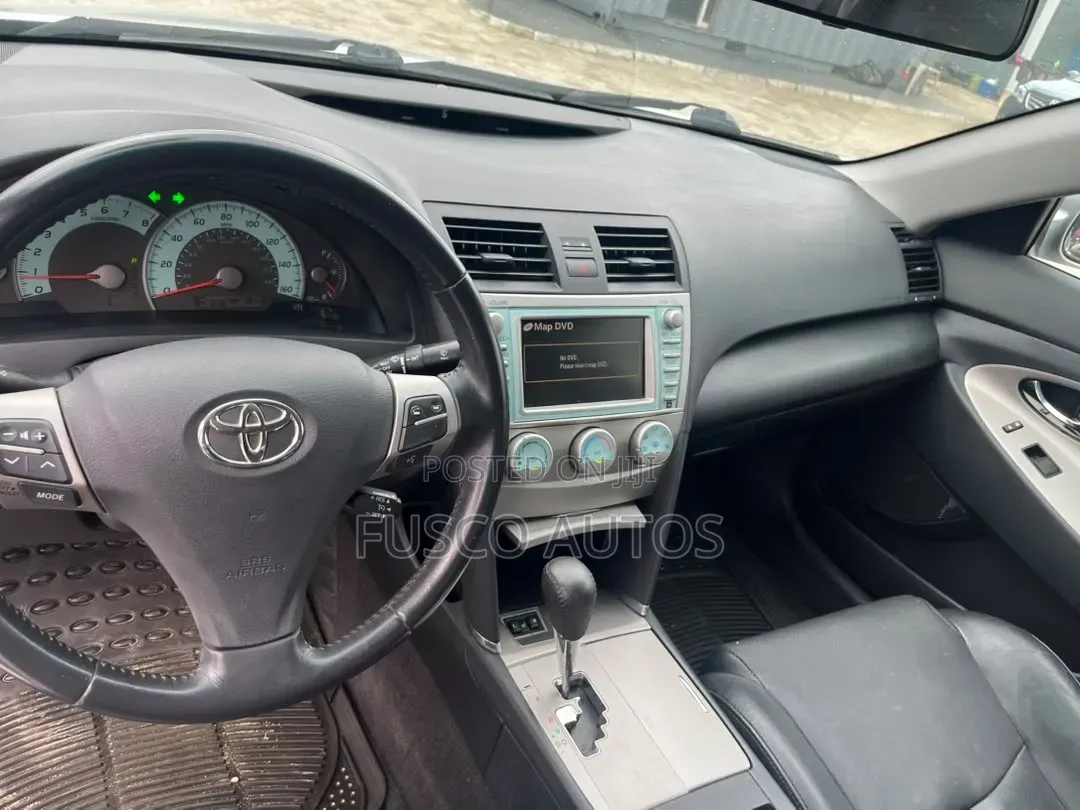 Toyota Camry SE V6 4dr Sedan (3.5L 6cyl 6AM) 2010 Silver