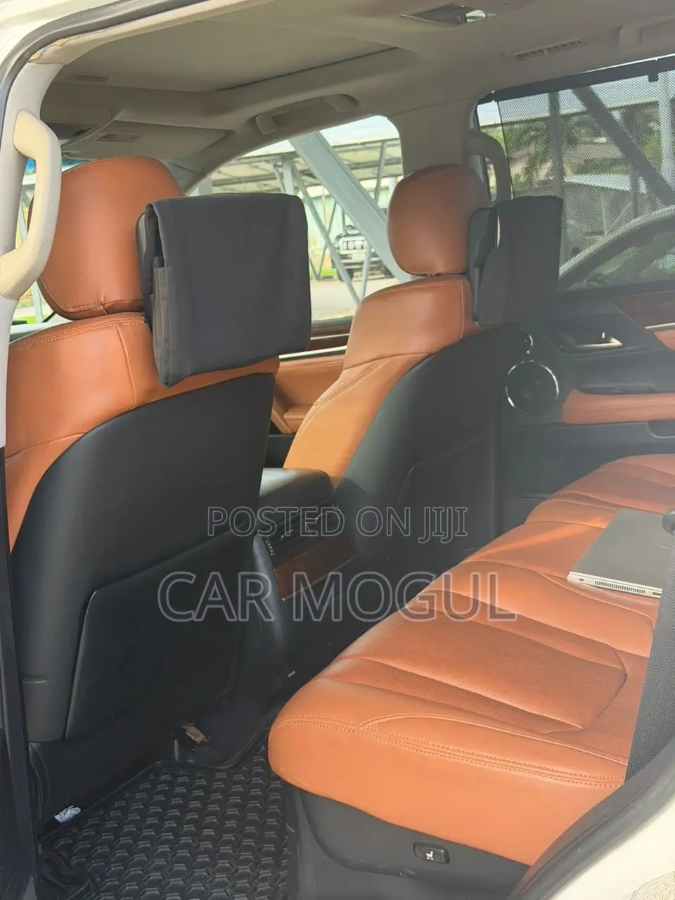 Lexus LX 570 AWD 2016 White