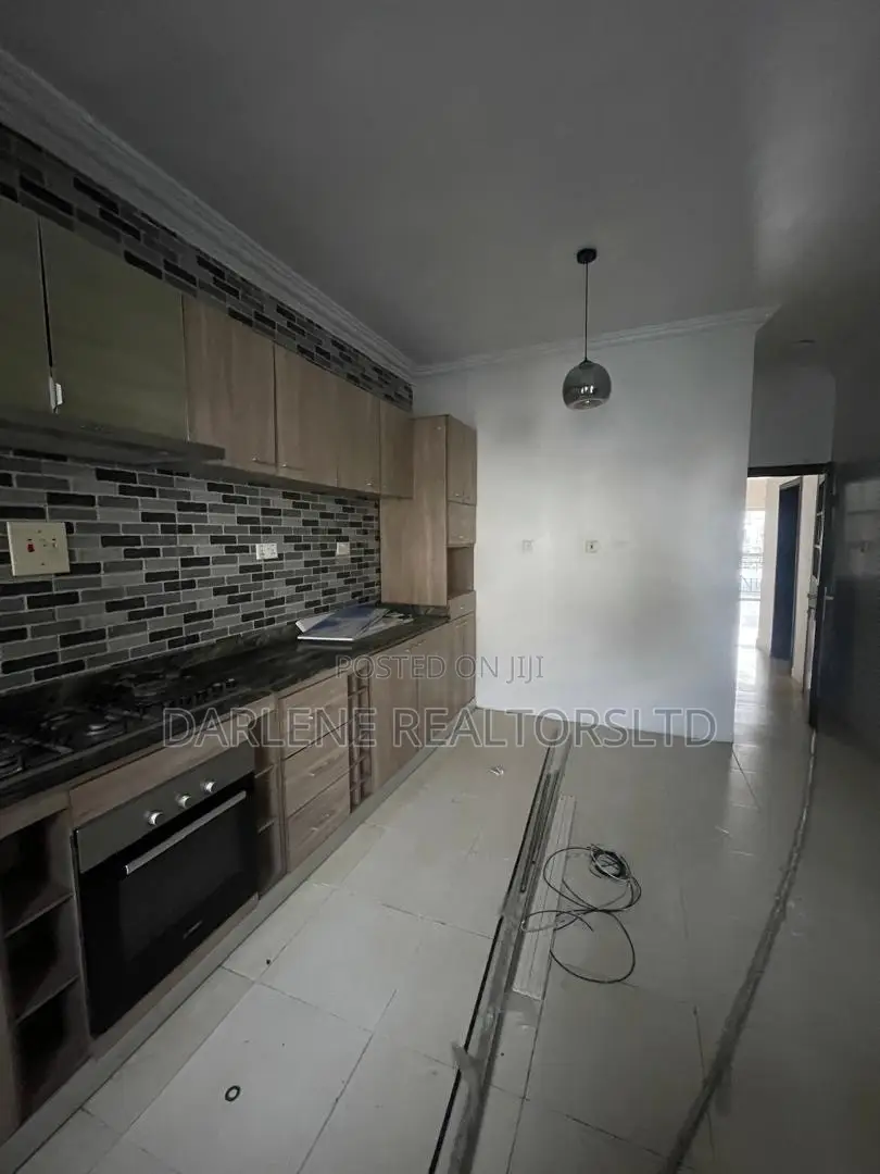 4bdrm House in Lekki County Homes for rent