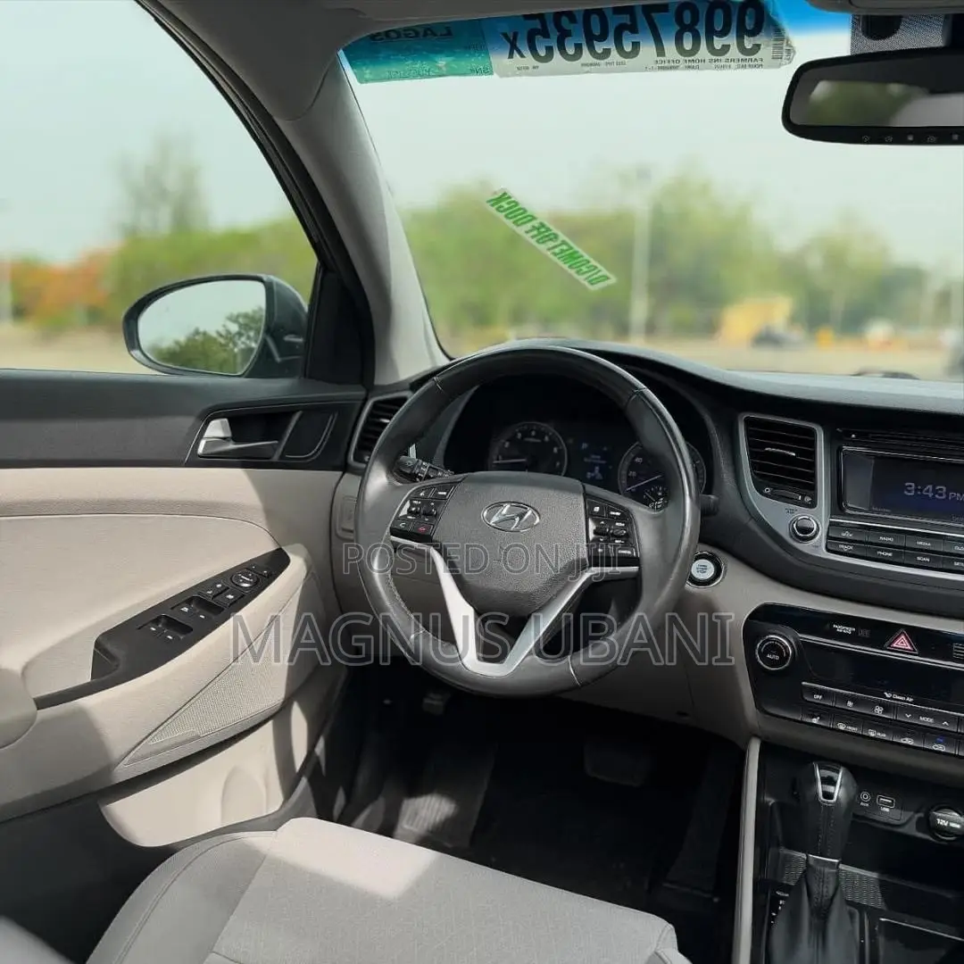 Hyundai Tucson Limited AWD 2017 Gray