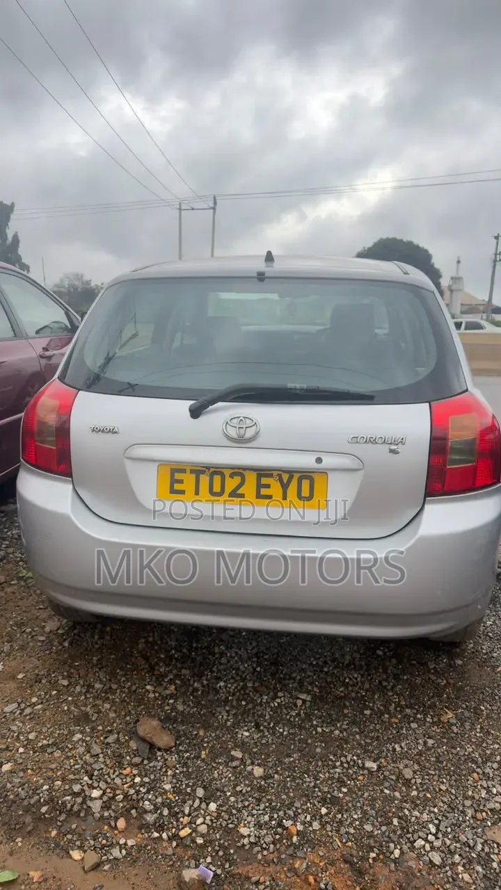 Toyota Corolla 2004 Silver