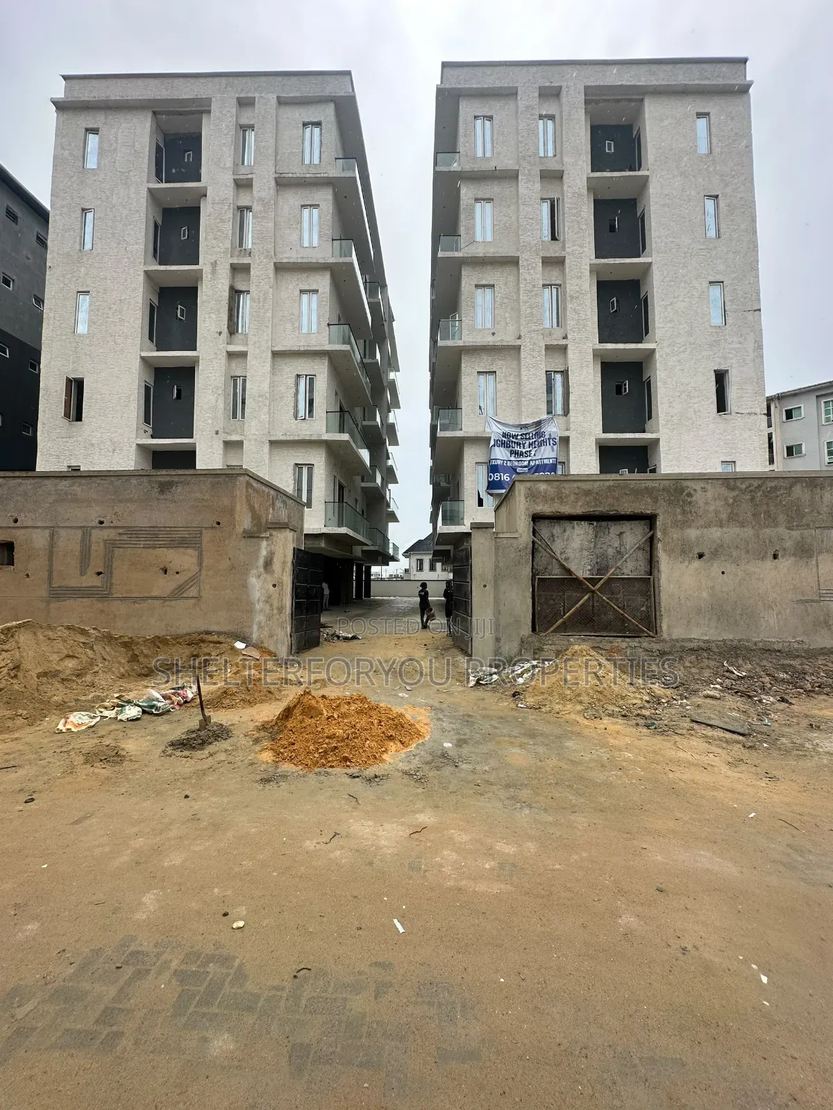 2bdrm Apartment in Lekki Phase 1 for sale