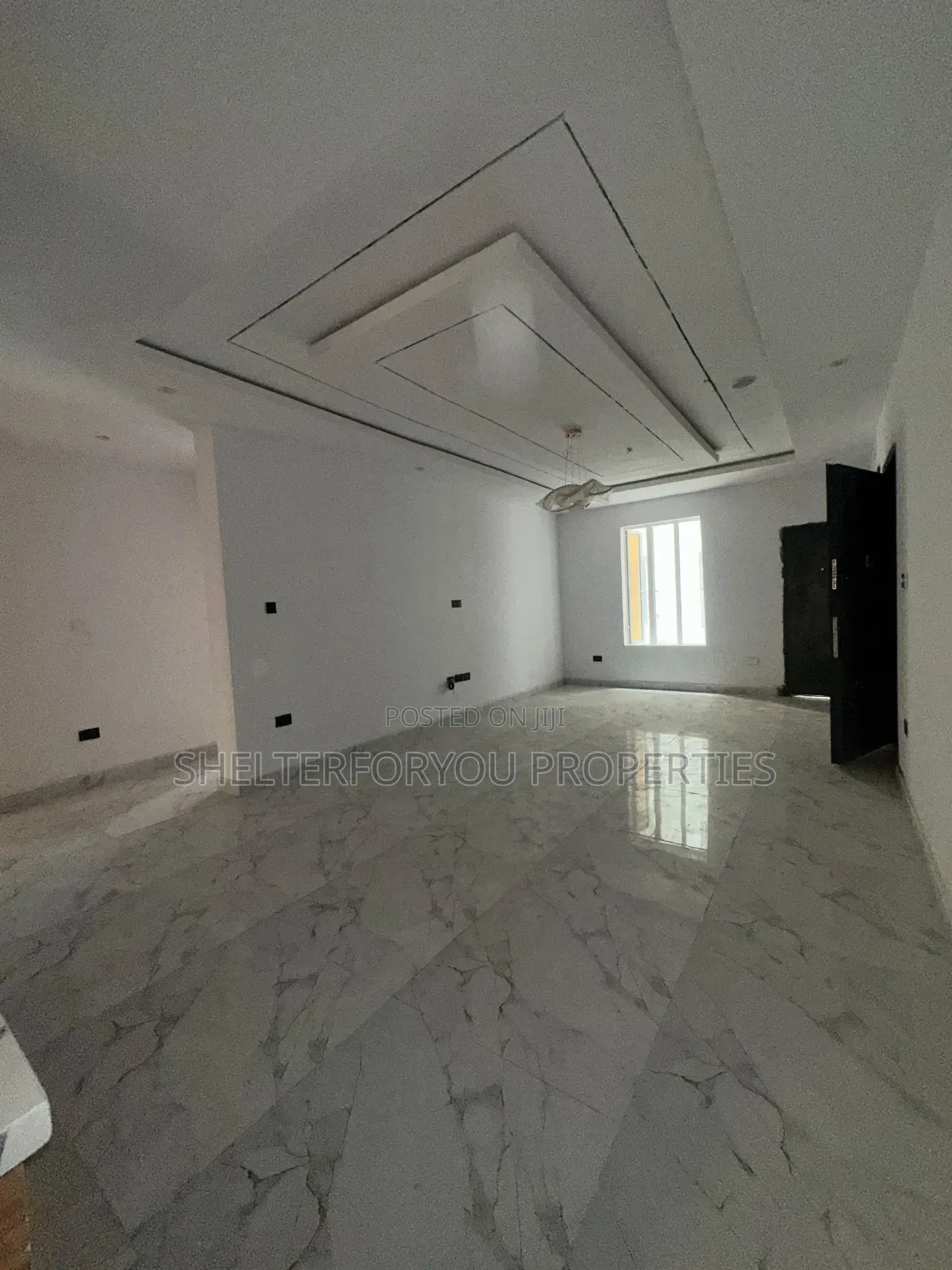 2bdrm Apartment in Lekki Phase 1 for sale