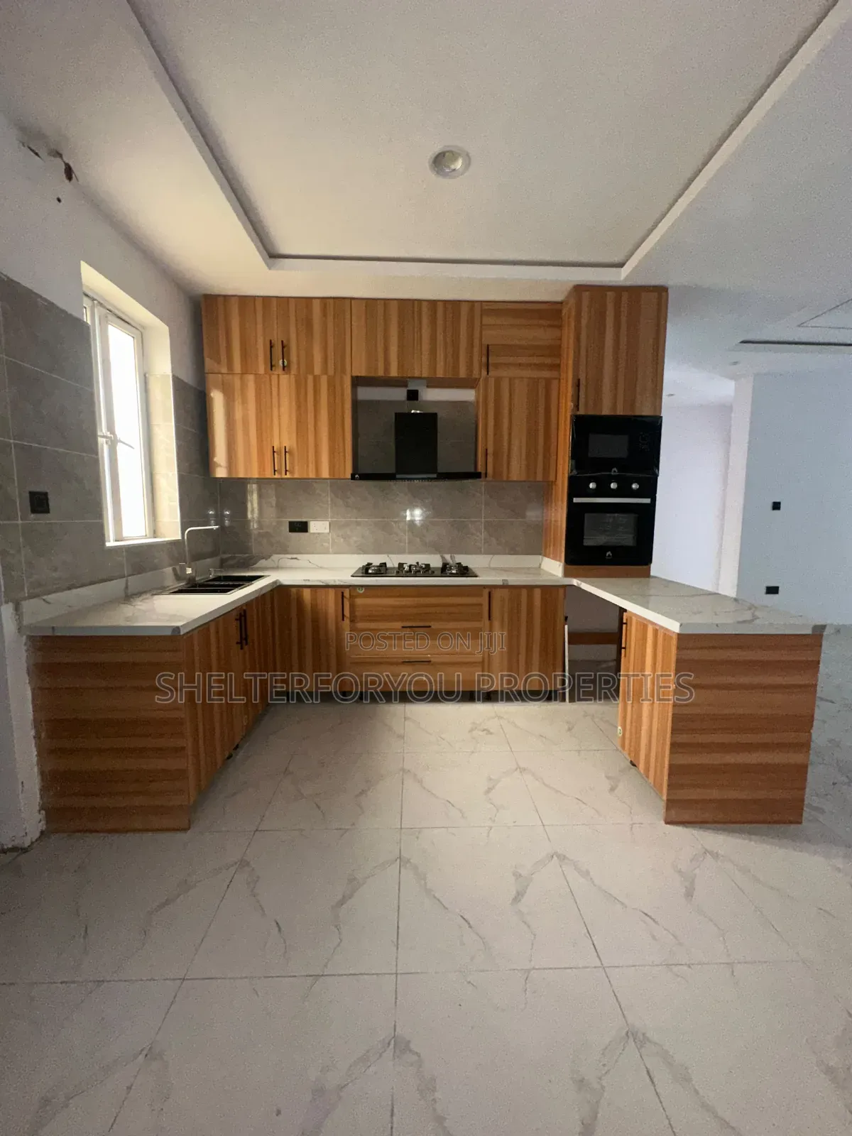 2bdrm Apartment in Lekki Phase 1 for sale