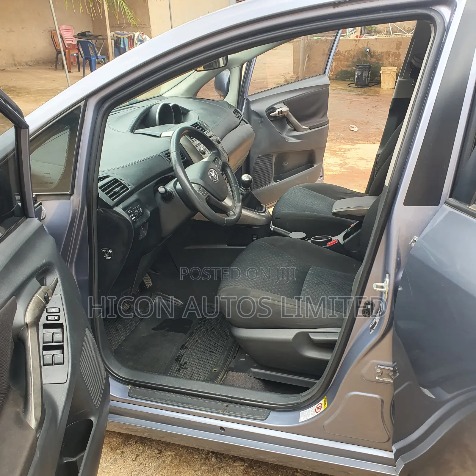 Toyota Verso 1.8 2009 Gray