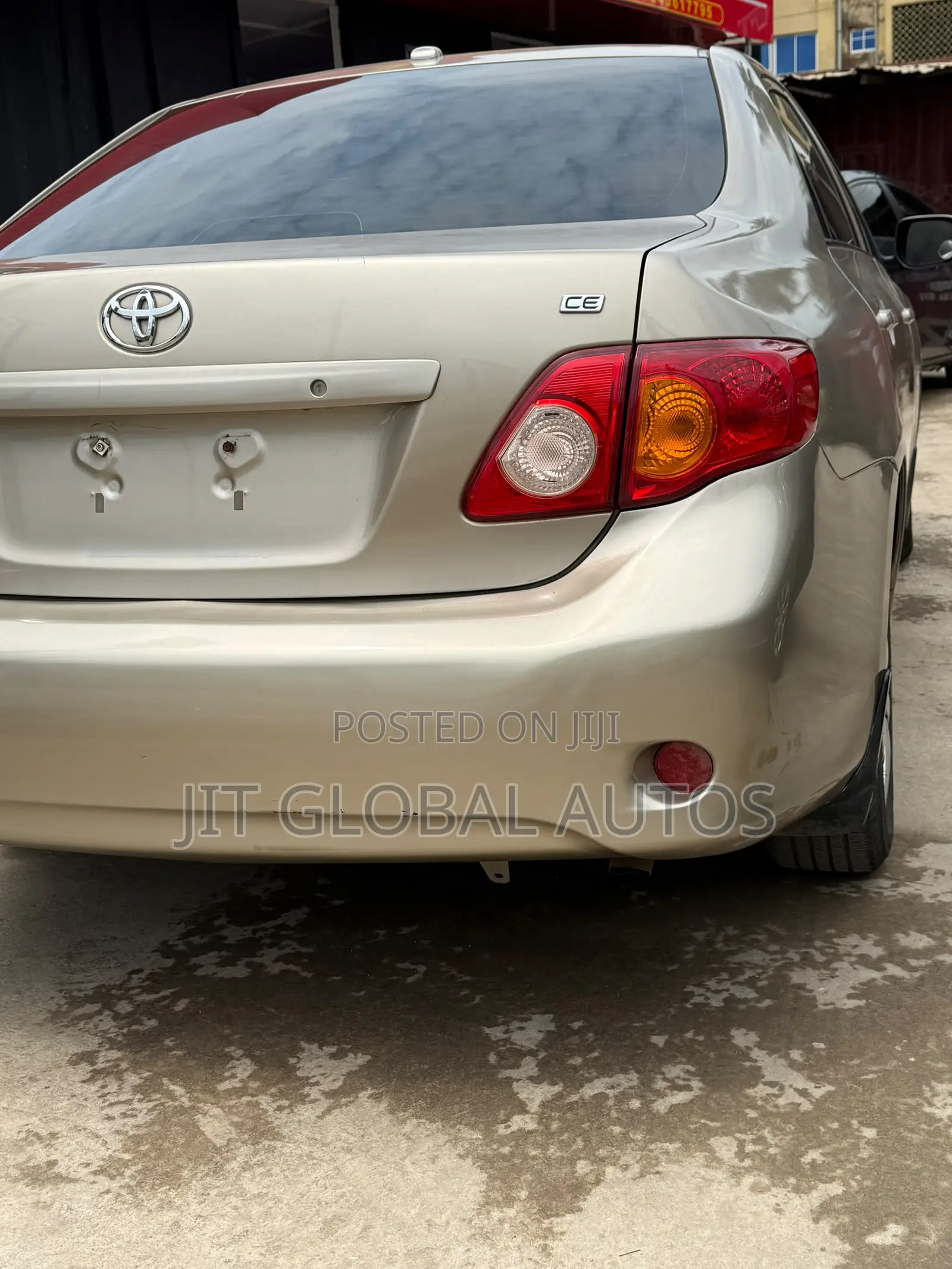 Toyota Corolla LE 4dr Sedan (1.8L 4cyl 4A) 2010 Gold